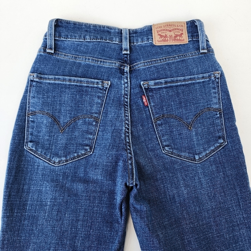 Levi's 721 High Rise Skinny Jeans Med Wash Distressed Ankle Womens Sz 25 - Picture 9 of 10